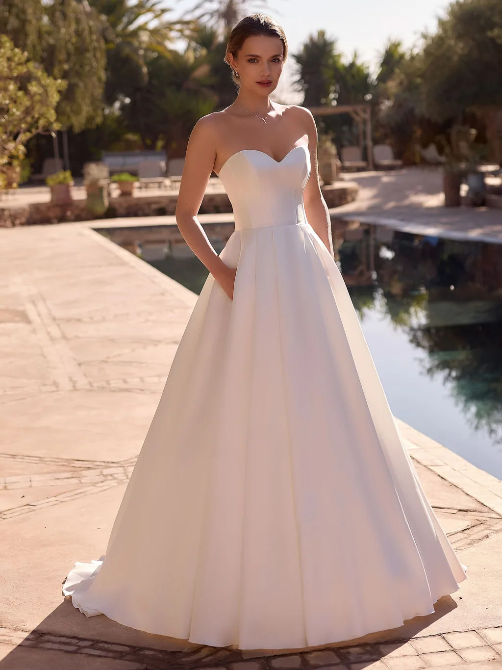 Bianco Evento Brautkleid Daria, Ansicht 1