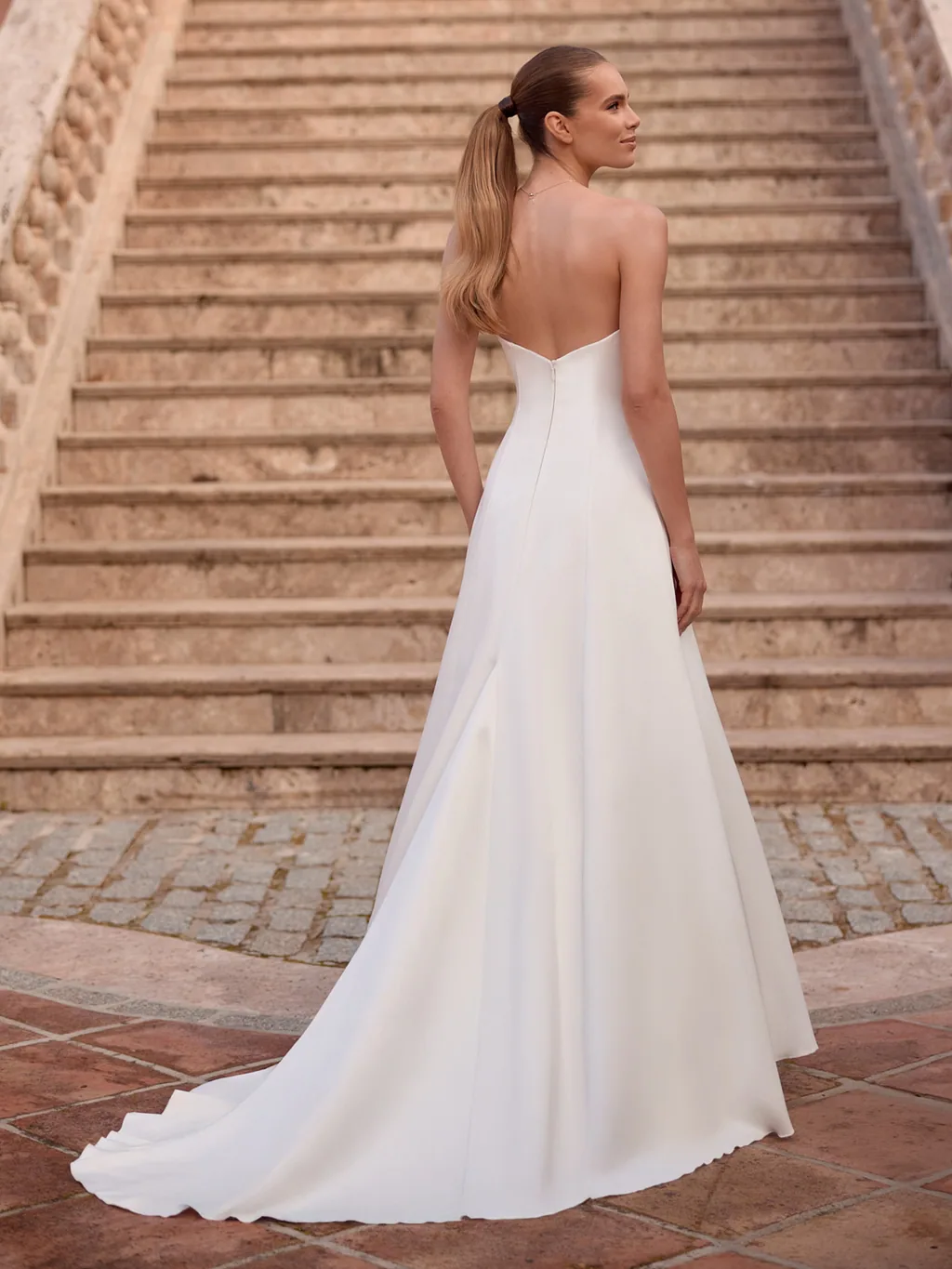 Bianco Evento 2027 Brautkleid Elrica, Ansicht 2