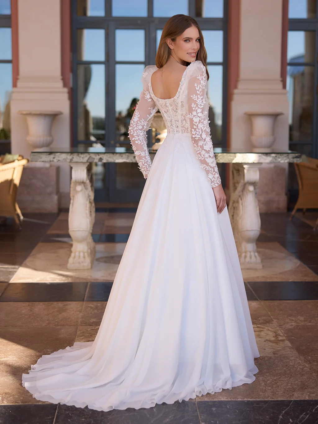 Bianco Evento 2027 Brautkleid Everly, Ansicht 2
