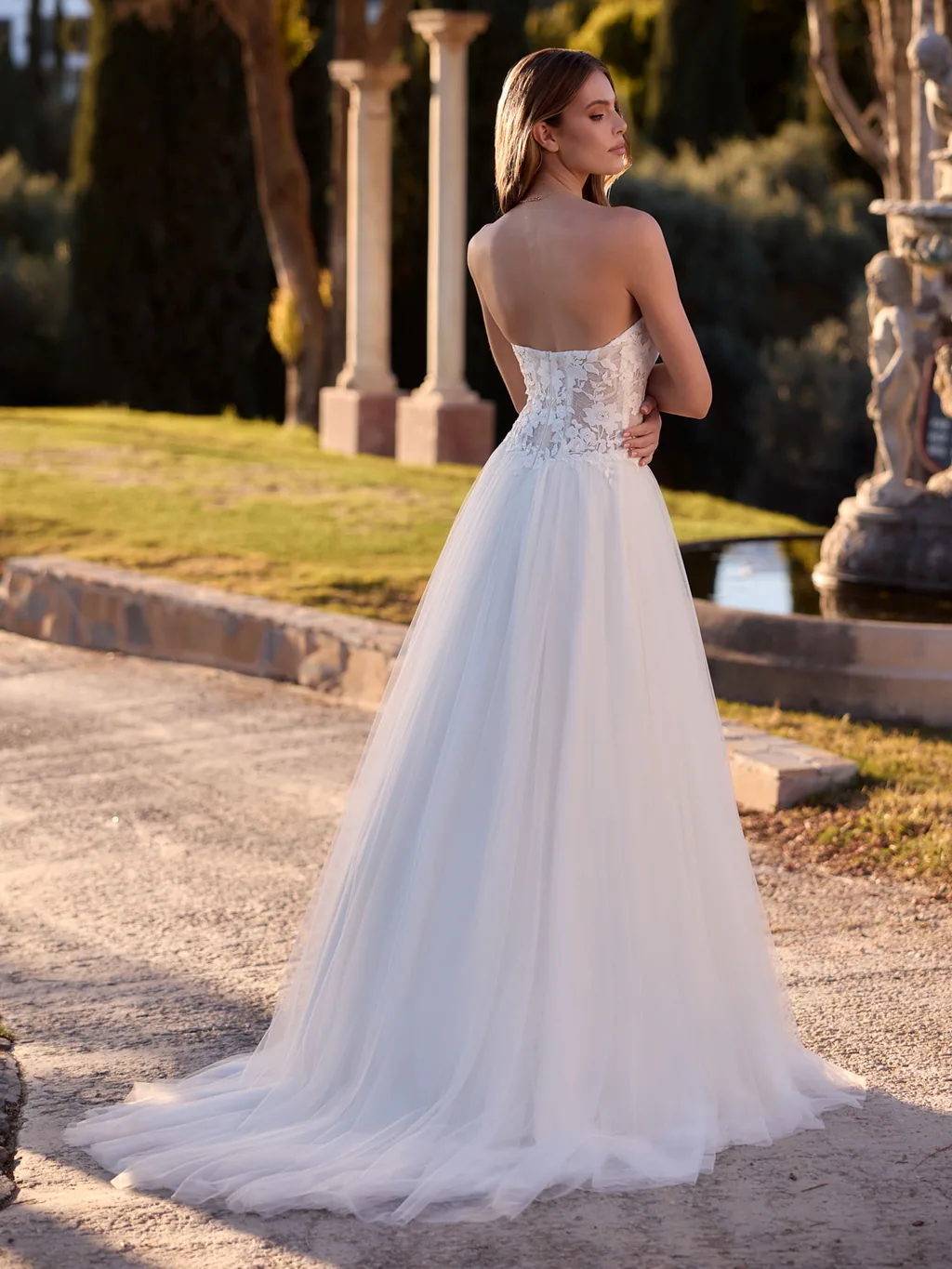 Bianco Evento 2027 Brautkleid Marietha, Ansicht 2