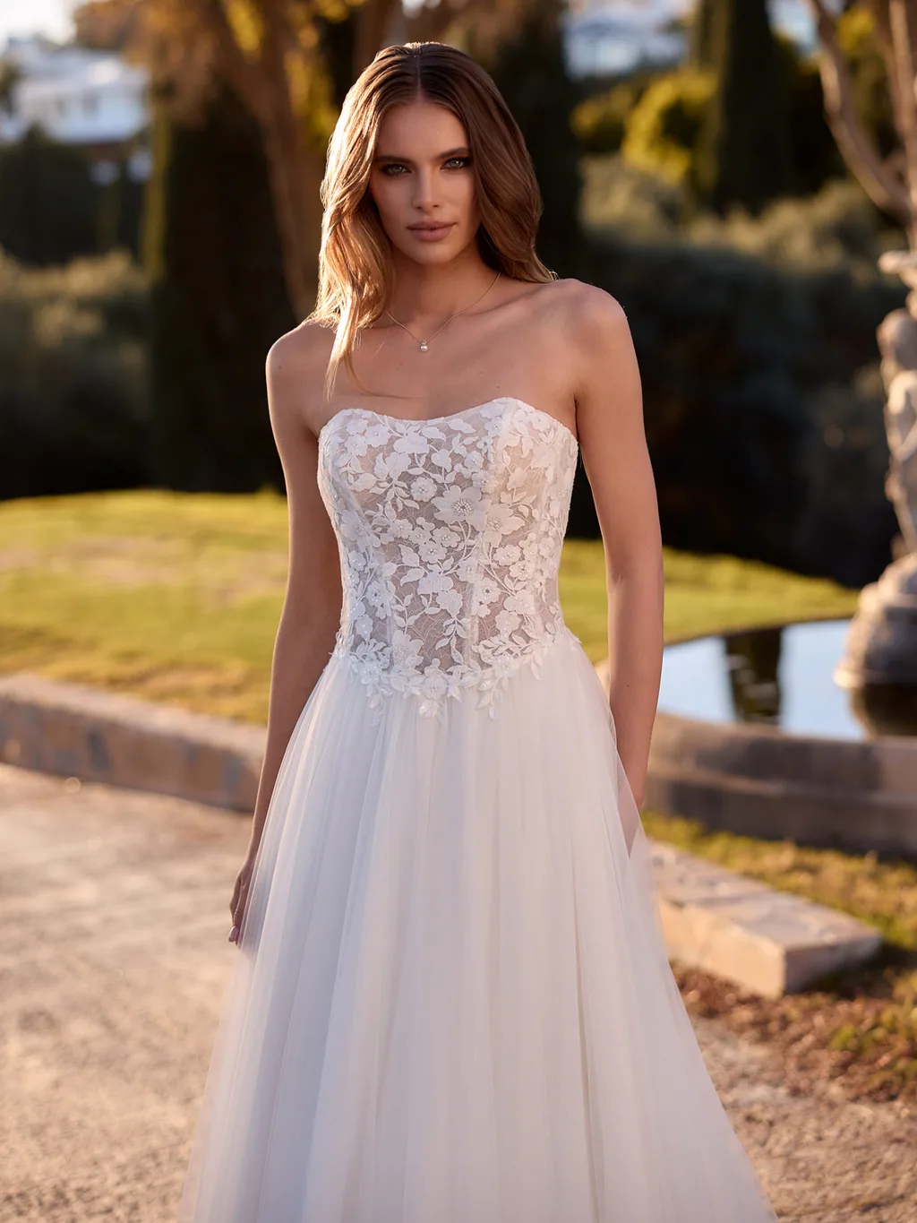 Bianco Evento 2027 Brautkleid Marietha, Ansicht 3