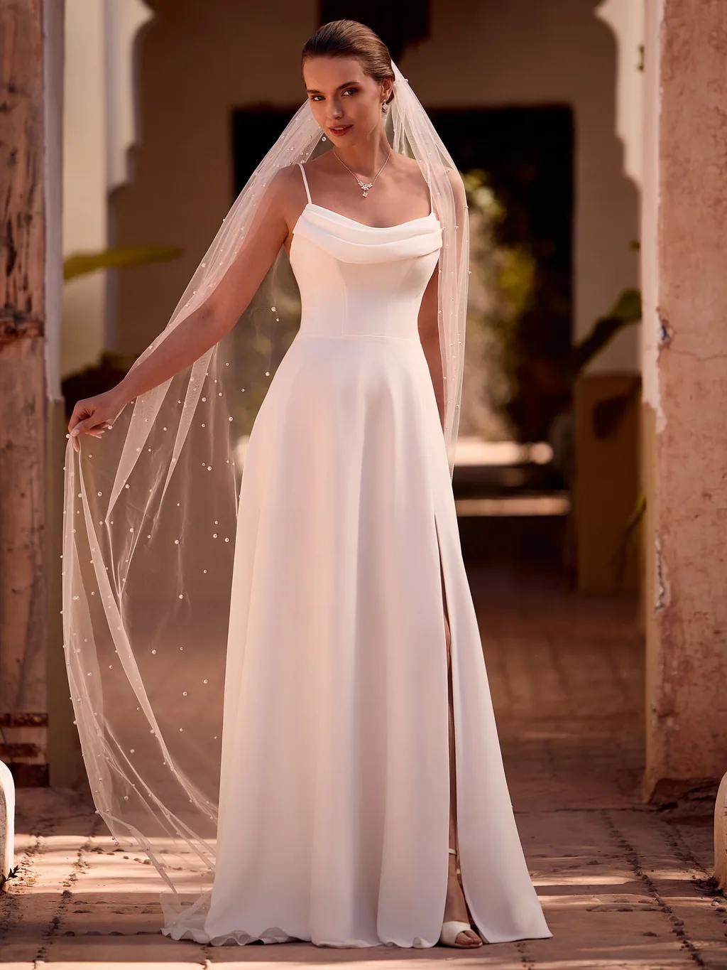 Bianco Evento Campaign Kampagnenbild zu Catalina S544