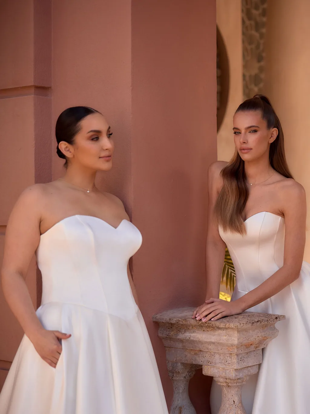 Bianco Evento Dress Campaign 2027 Kampagnenbild zu Edina Campaign