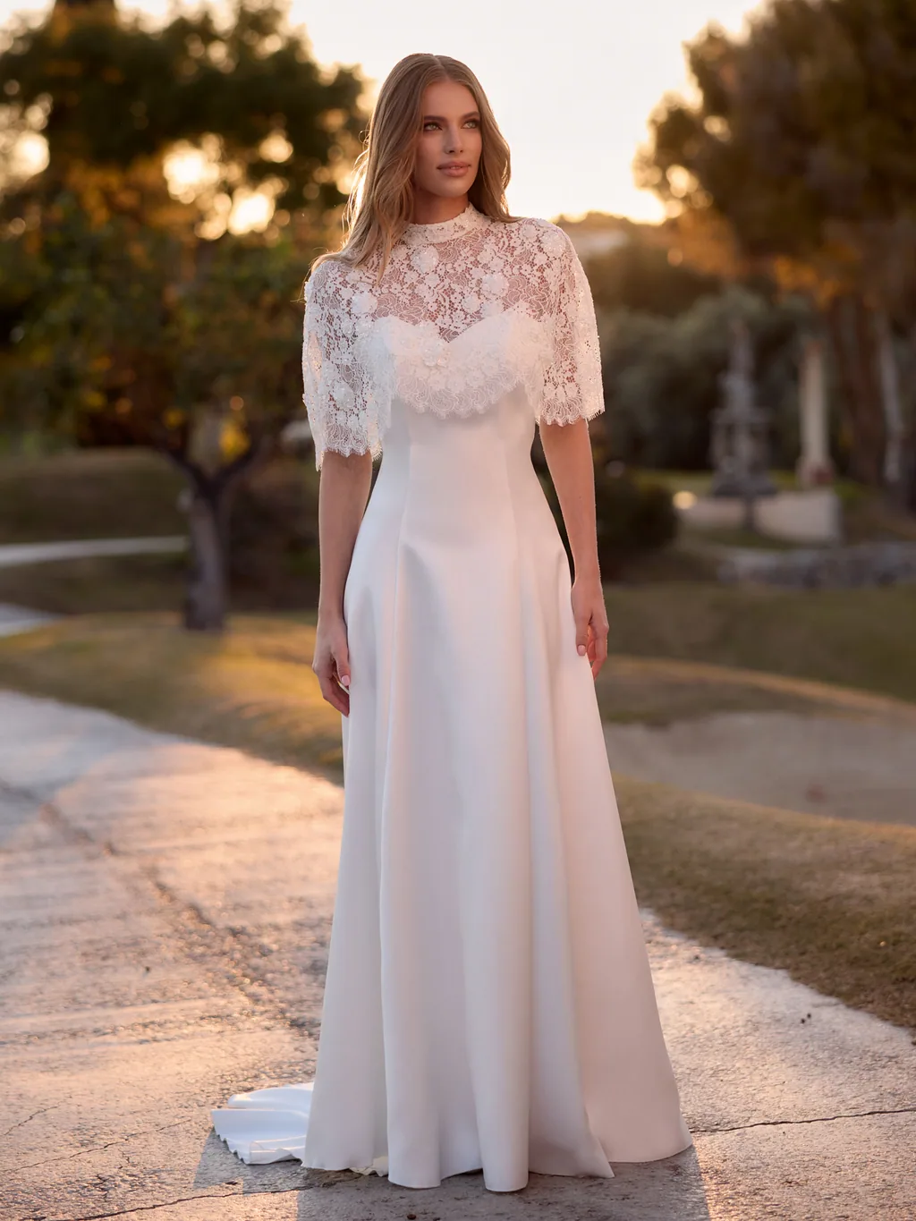 Bianco Evento Dress Campaign 2027 Kampagnenbild zu Elrica Campaign