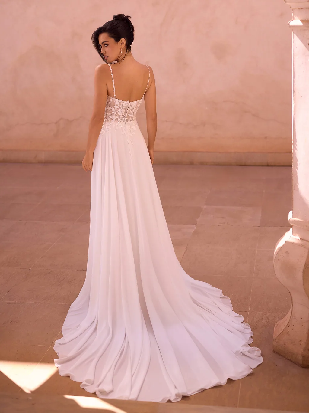 Limited Edition 2027 Brautkleid Alida, Ansicht 2