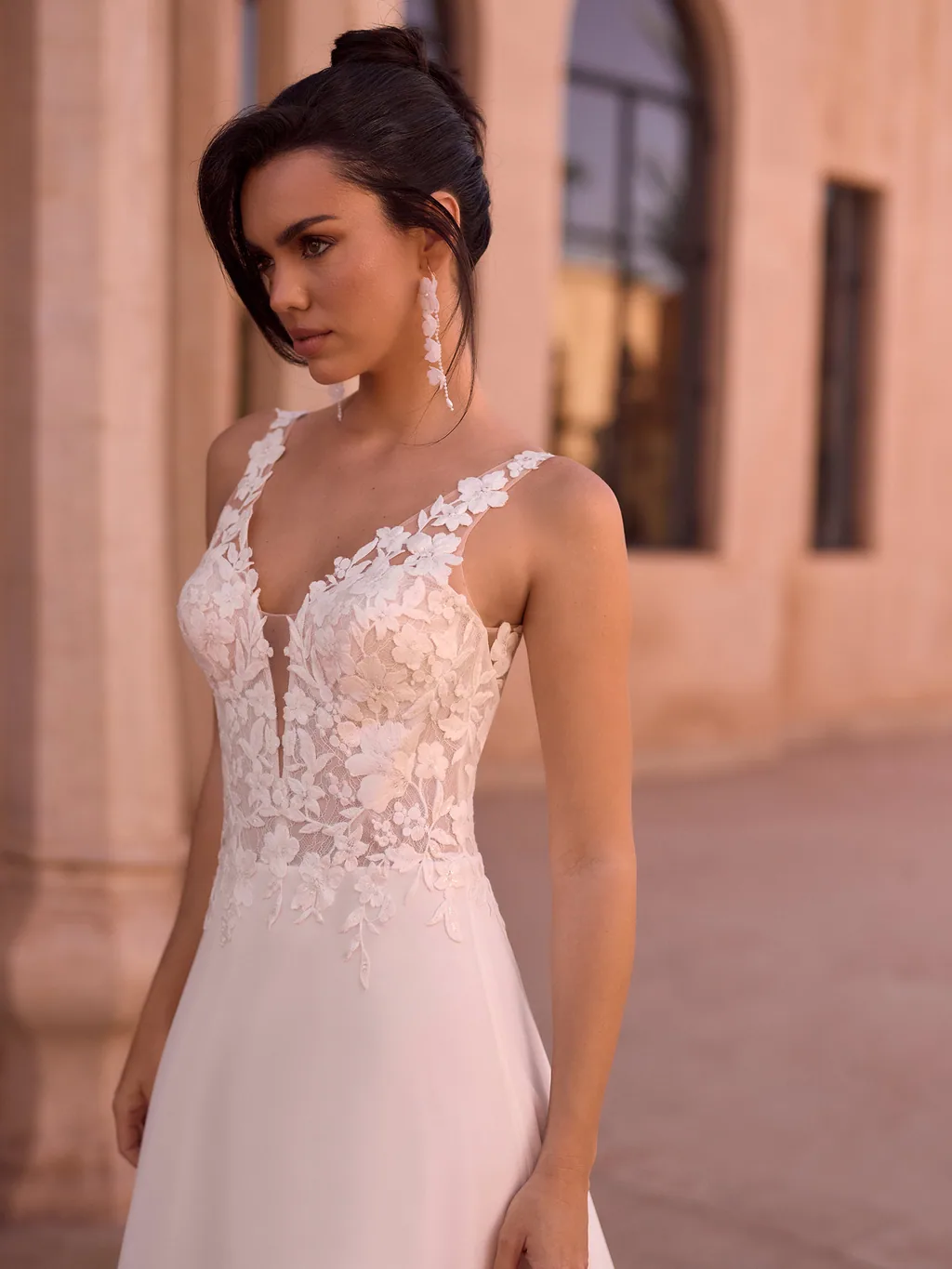 Limited Edition 2027 Brautkleid Deo, Ansicht 3