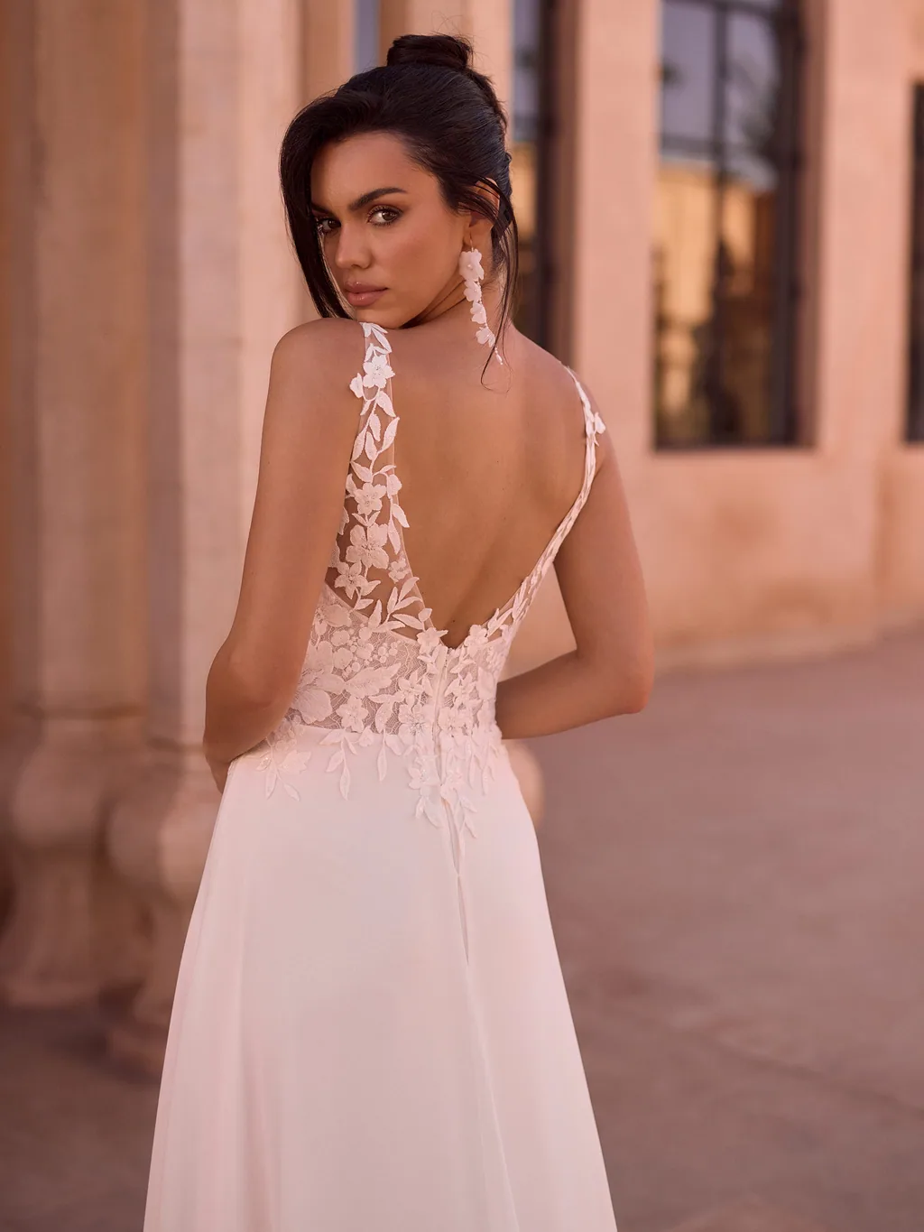 Limited Edition 2027 Brautkleid Deo, Ansicht 4