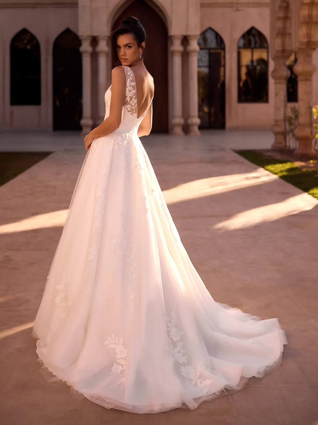 Limited Edition 2027 Brautkleid Ellen, Ansicht 2