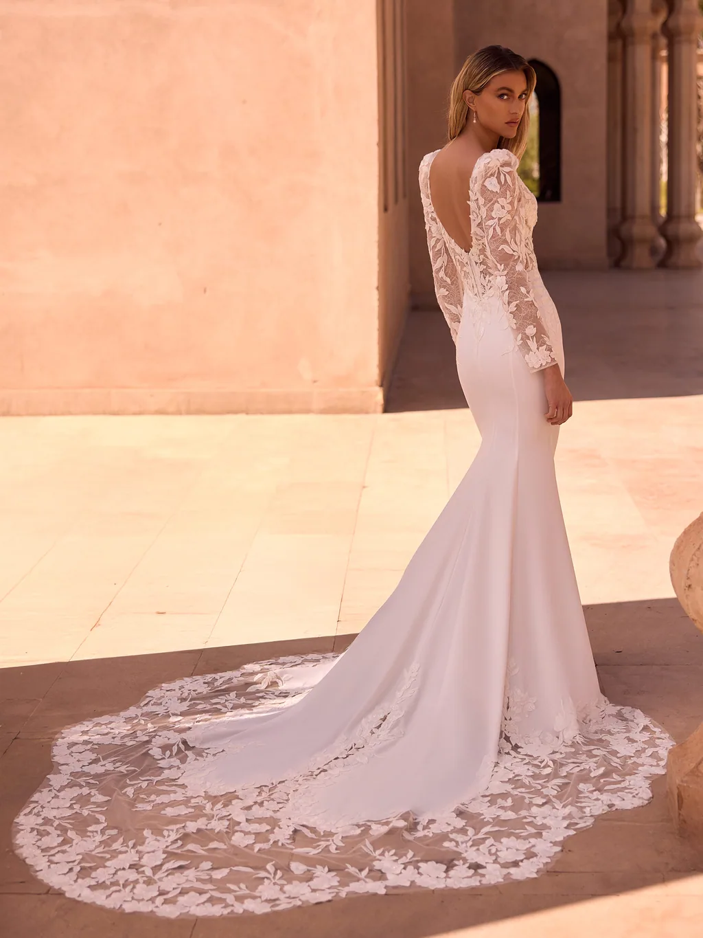 Limited Edition 2027 Brautkleid Evangelina, Ansicht 2