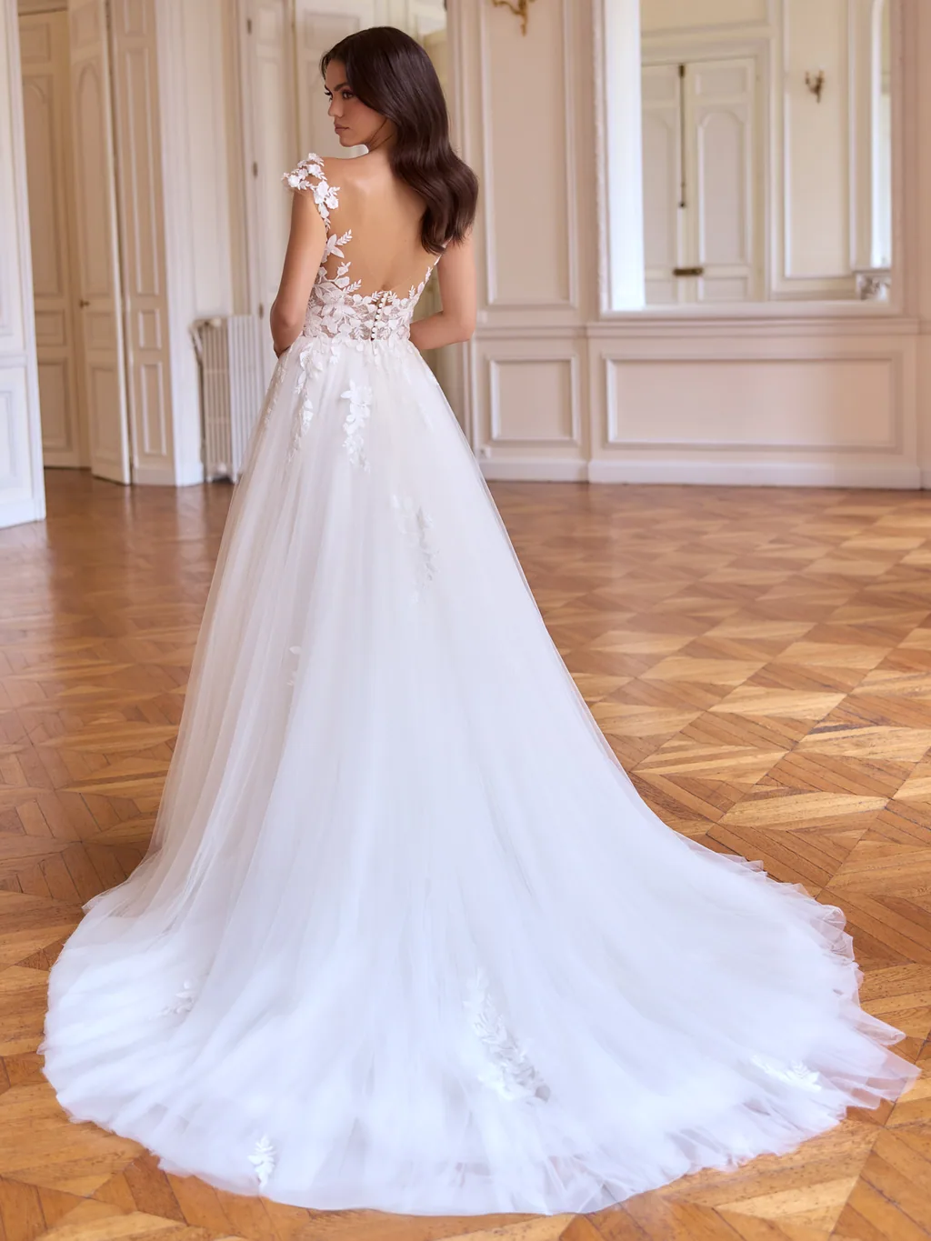 Limited Edition 2026 Brautkleid Kiara, Ansicht 2