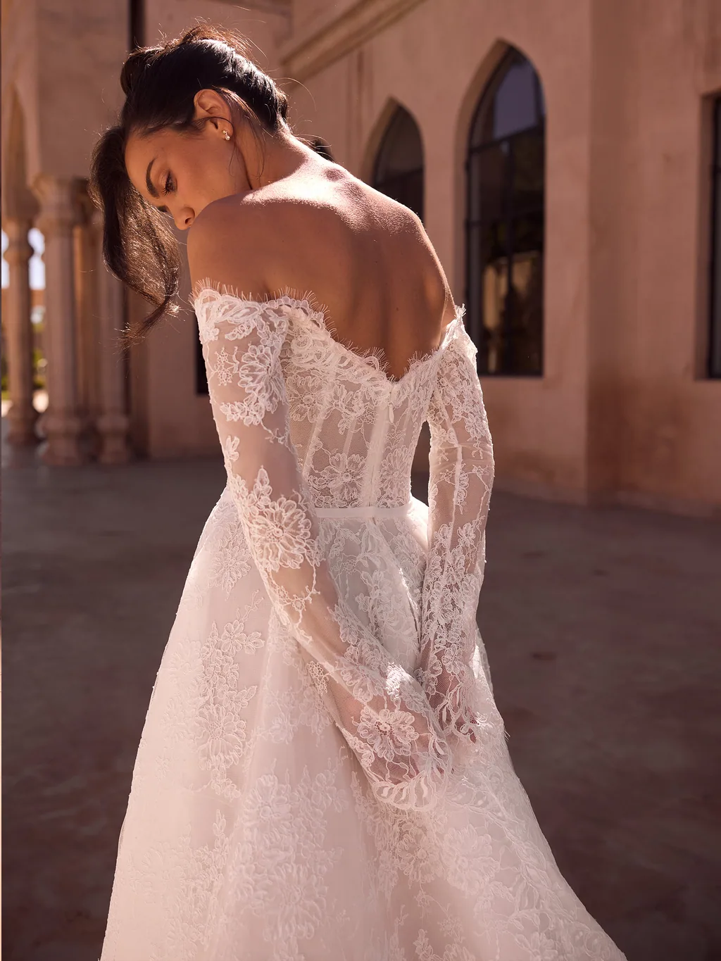 Limited Edition 2027 Brautkleid Petra, Ansicht 4