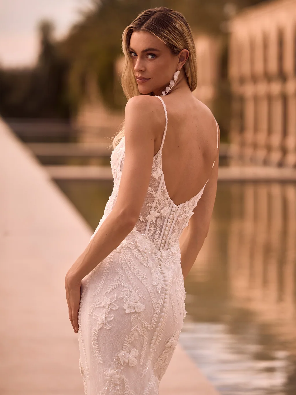 Limited Edition 2027 Brautkleid Sandara, Ansicht 4