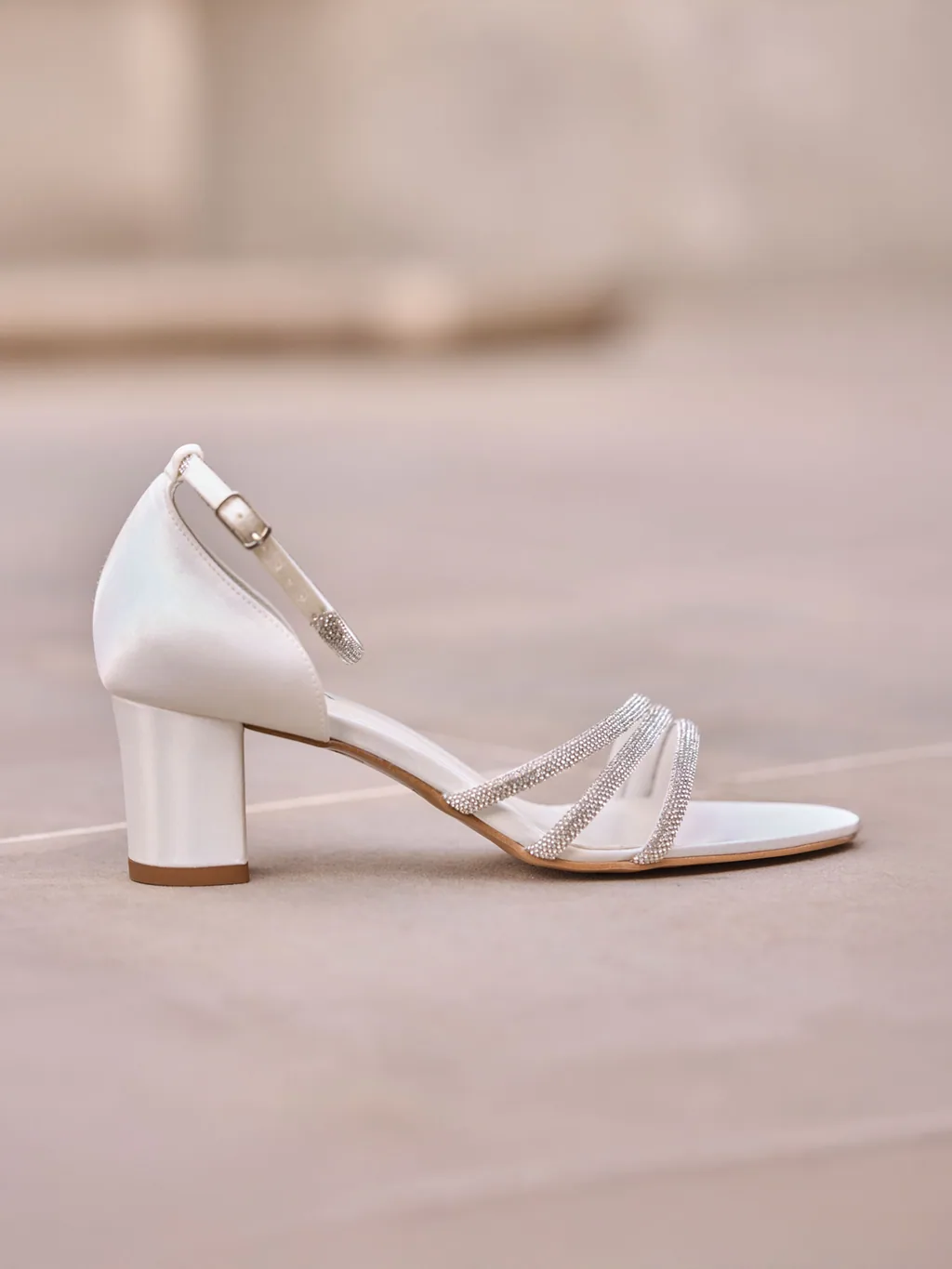 AVALIA Bridal Shoes Juzu Accessoire für Brautlooks, Ansicht 3